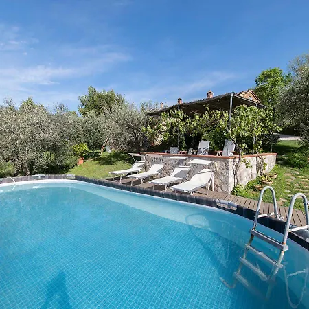 Alloro Holiday home Rigomagno